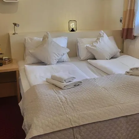 300 Mil Hotel apartamentowy