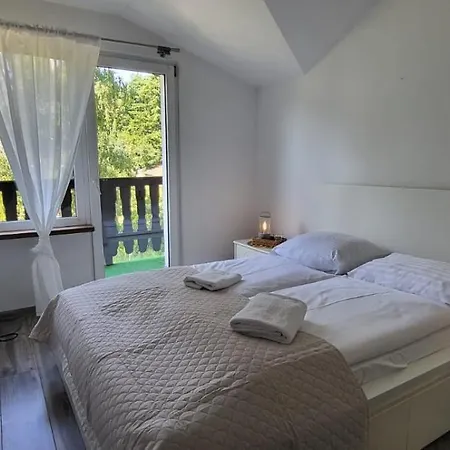 アパートホテル 300 Mil 4*