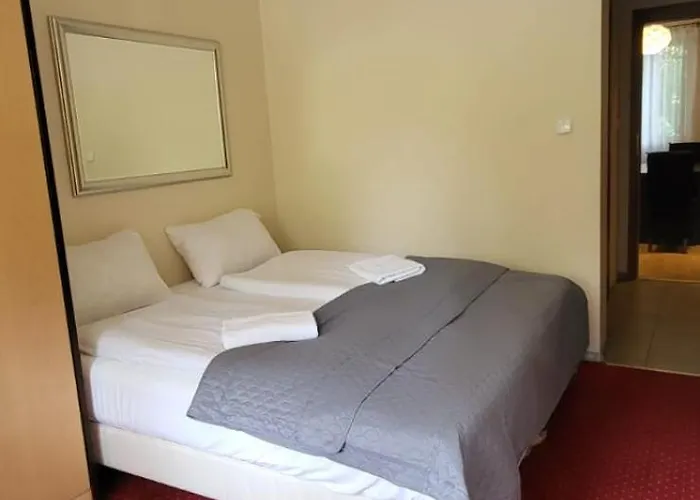 アパートホテル 300 Mil 4*