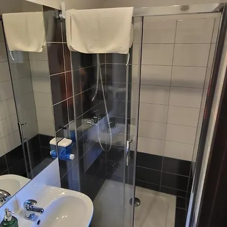 300 Mil Aparthotel 4*