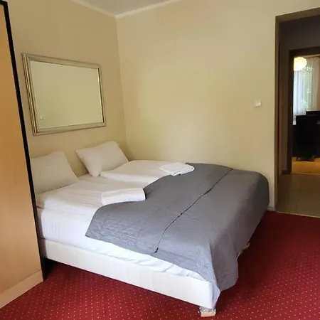 Aparthotel 300 Mil 4*