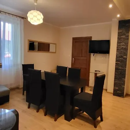 300 Mil Aparthotel 4*